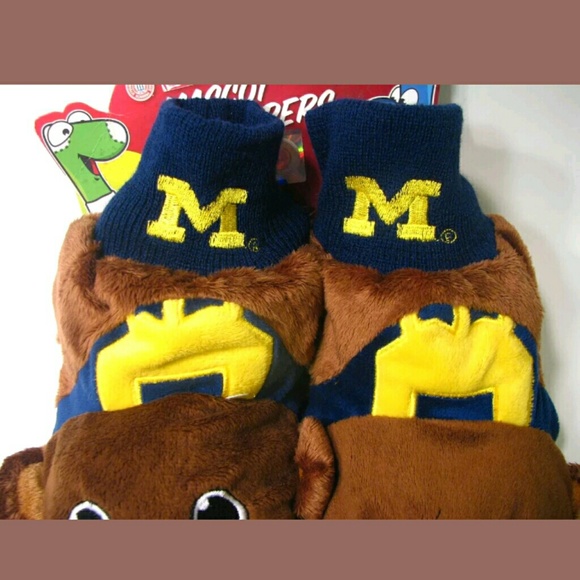 5 FOR $25 U OF M Michigan Toddler Slippers - Picture 3 of 5